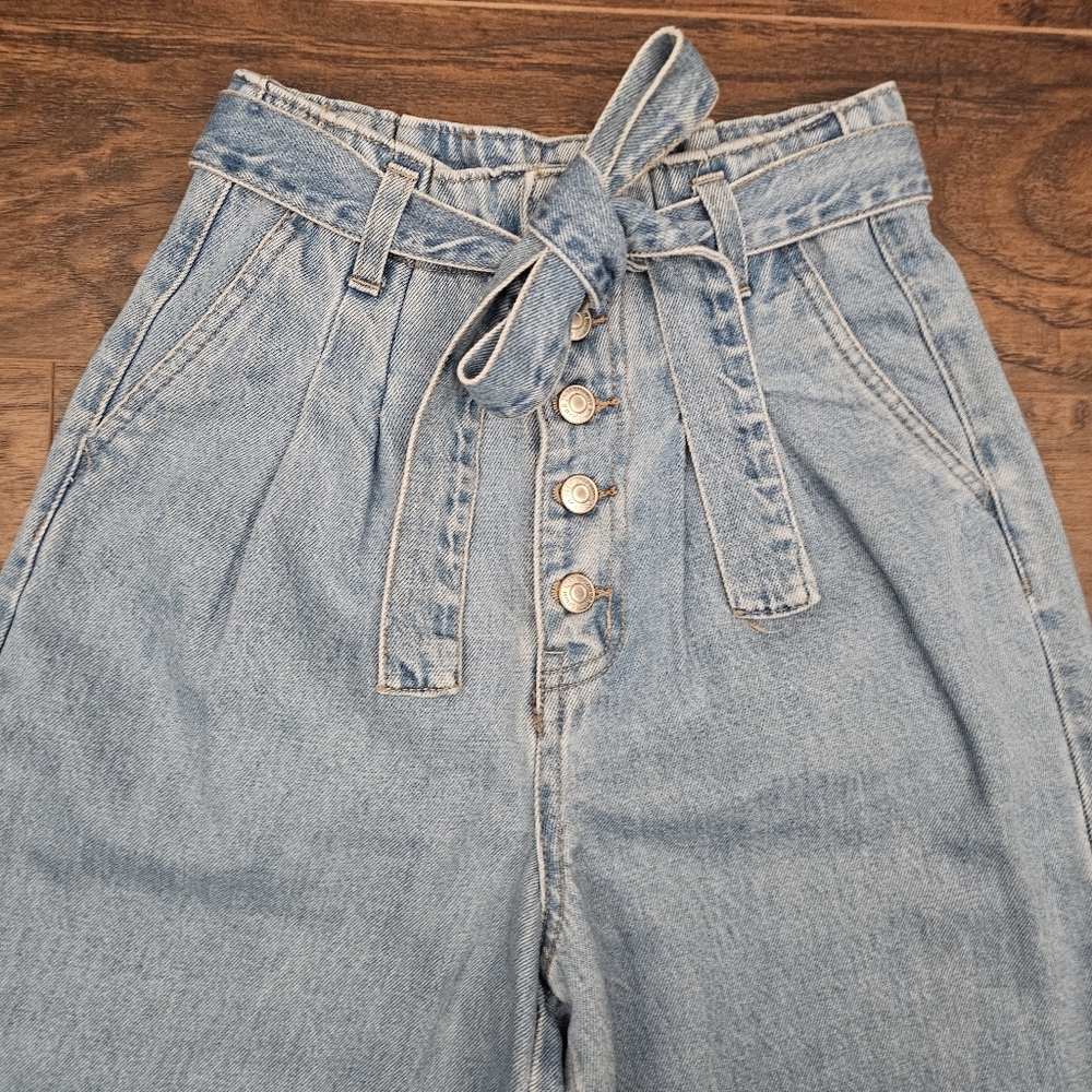 Forever 21 Jeans Womens Size 24‎ Blue Wide Leg Medium Wash Button Fly High Rise